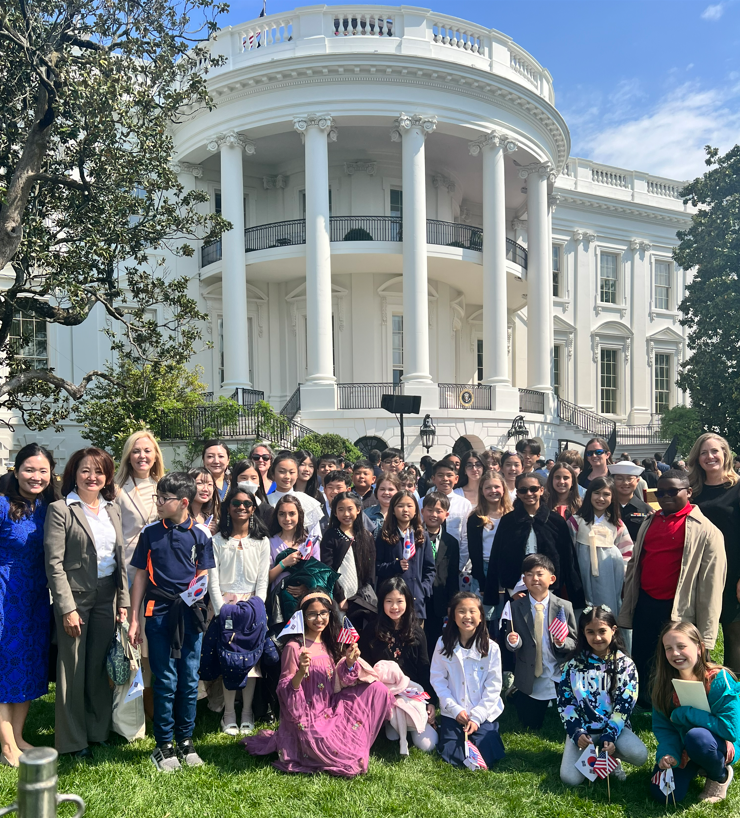 students and staff at the White House